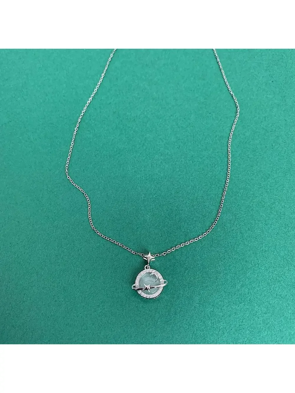 Y2k silver opal planet pendant opium necklace. Cool design. Chain is unisex. 18